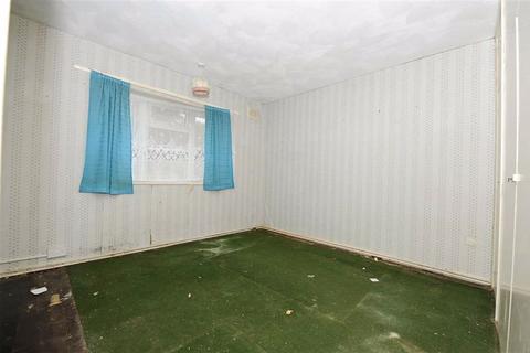 3 Bugby Drive, Irthlingborough, Wellingborough, NN9 5XG