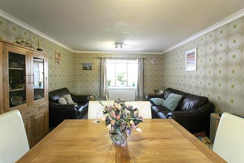 10 Cliff Road, Hessle, HU13 0HB