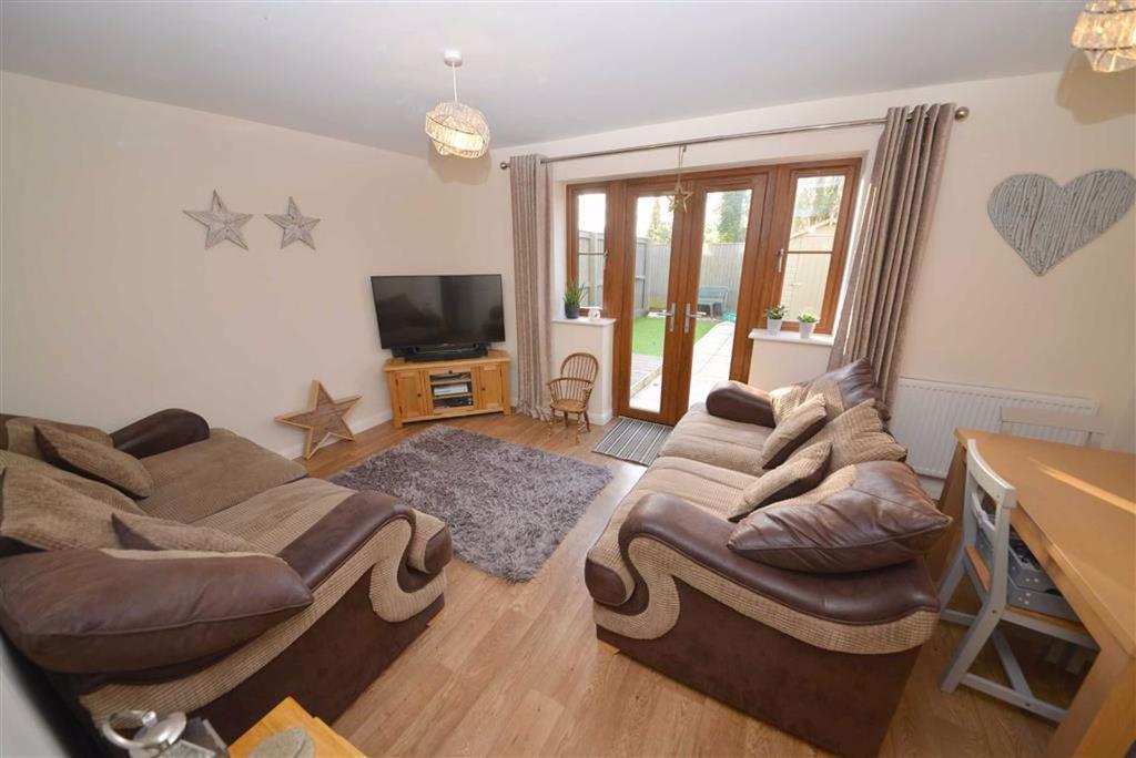 12, Coppins Park, Pentlepoir, Pembrokeshire, SA69 3 bed house £195,000