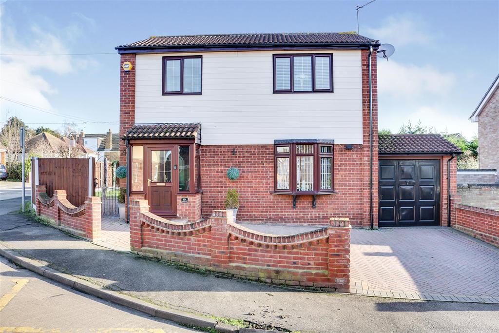 Brooklyn Drive, Rayleigh 3 bed house £400,000