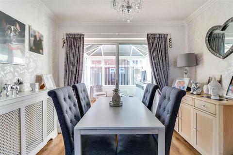 41a Brooklyn Drive, Rayleigh, SS6 9LW
