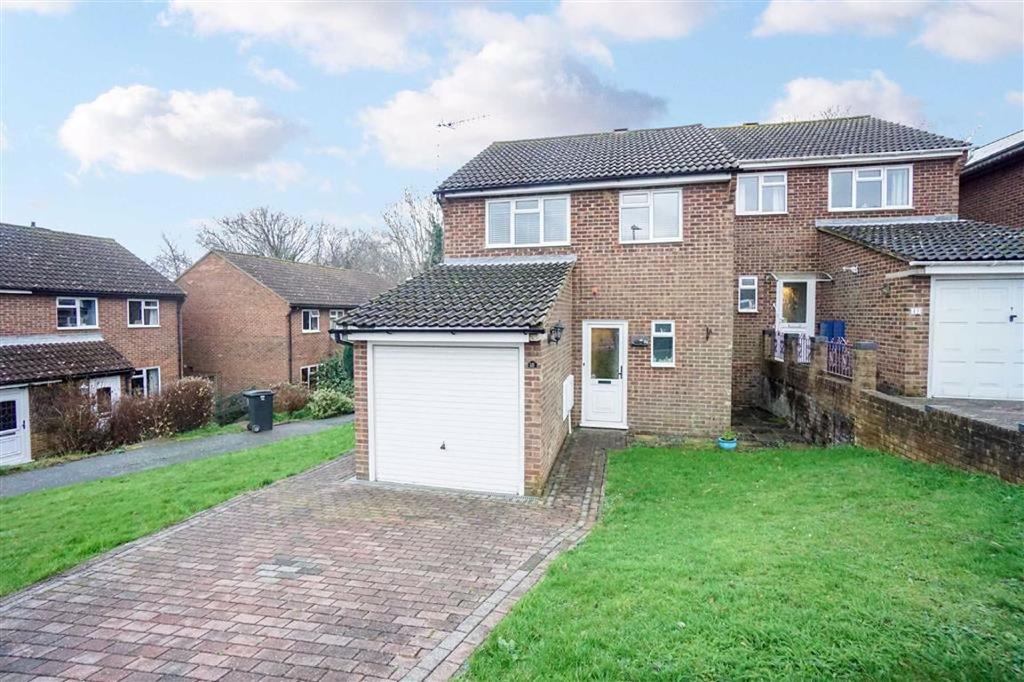 Winterbourne Close, Hastings, East Sussex 3 bed semidetached house £285,000
