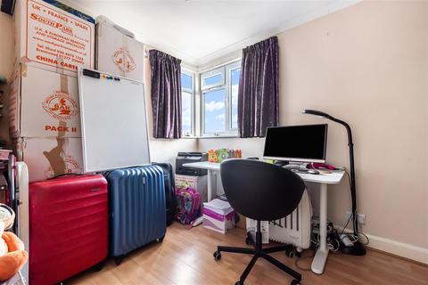 65 Chadacre Road, Epsom, KT17 2HD