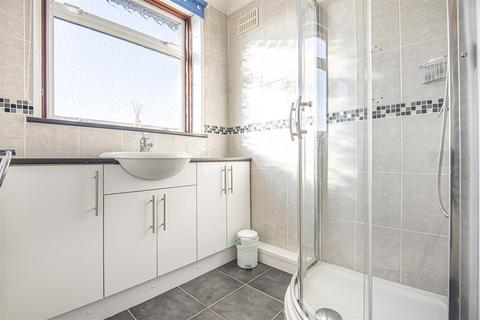 20 Burnham Drive, Worcester Park, KT4 8SF
