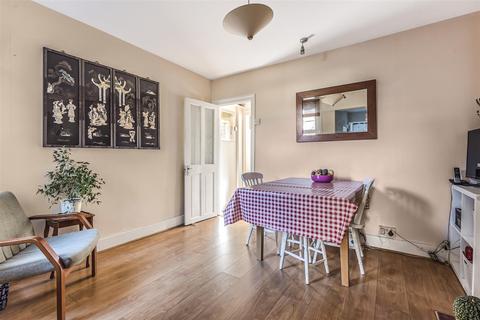 60 Idmiston Square, Worcester Park, KT4 7SY