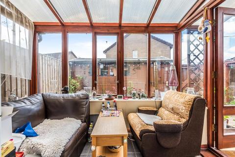 72 Bracken Close, Carterton, OX18 1TQ