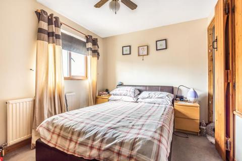 72 Bracken Close, Carterton, OX18 1TQ