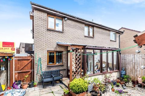 72 Bracken Close, Carterton, OX18 1TQ