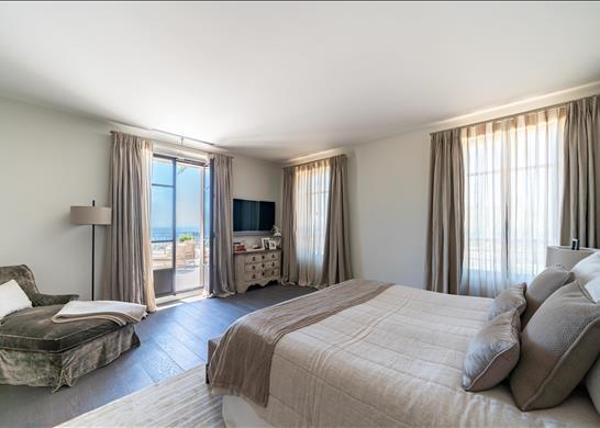 Villa for sale in Cannes