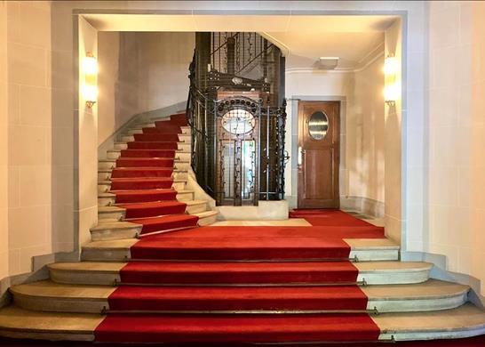 Prestigious duplex apartment in renovation for sal
