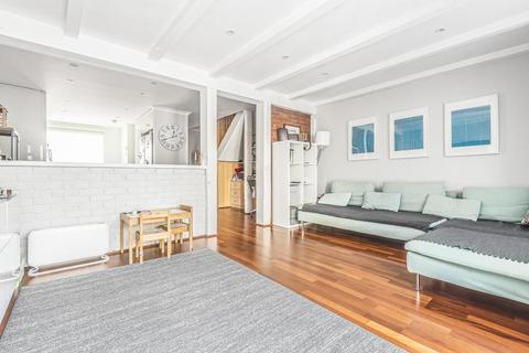 2 Cavendish Close, Sunbury-on-thames, TW16 7PT