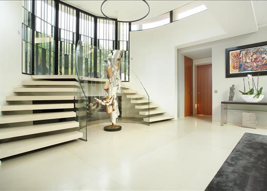 Rare contemporary house for sale in the 16th Arron