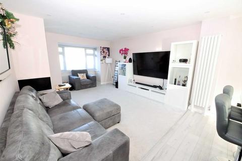 49 Blake Avenue, Shotley Gate, Ipswich, IP9 1RL