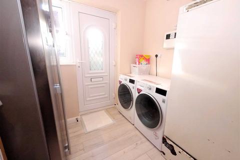 49 Blake Avenue, Shotley Gate, Ipswich, IP9 1RL