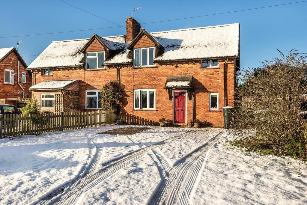Ockford Ridge, Godalming, GU7 2 bed semidetached house £350,000