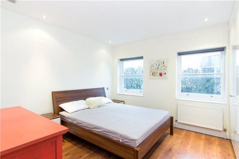 2 bedroom flat to rent, Queens Gate, South Kensington, London