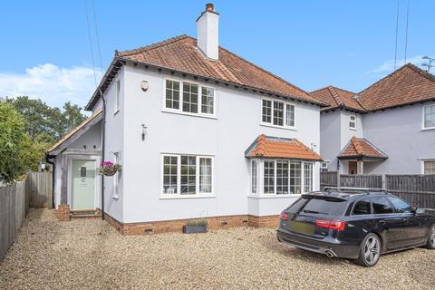 21 Bridgefield, Farnham, GU9 8AN