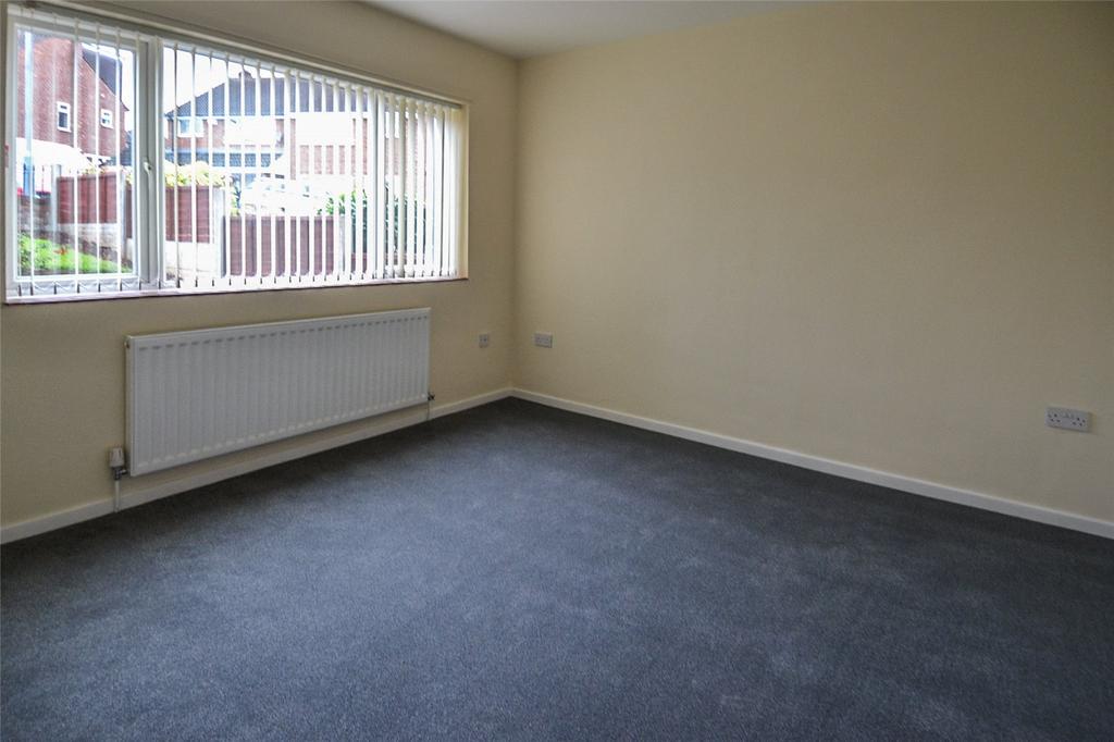 Harport Road, Redditch, B98 3 bed semidetached house £900 pcm (£208 pw)