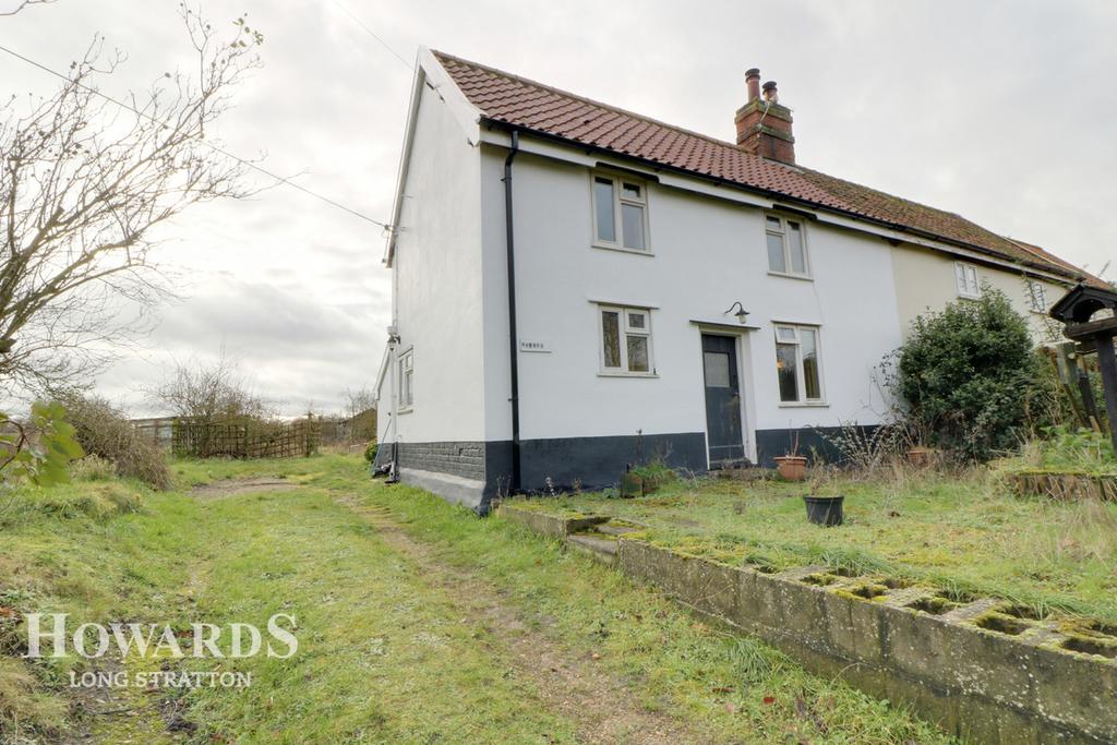 Low Road, Lower Tasburgh 2 bed cottage £230,000