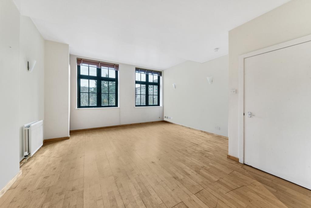 West Tenter Street, Aldgate, London E1 3 bed apartment - £2,752 pcm (£ ...