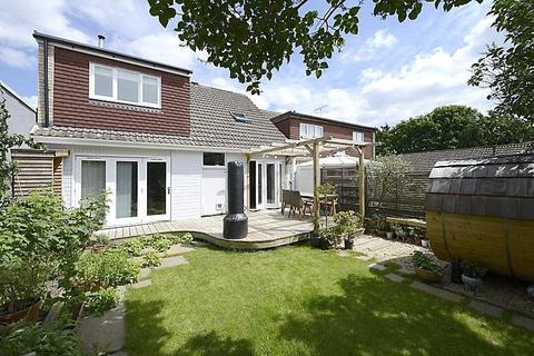 19 Arncliffe, Bracknell, RG12 7SA