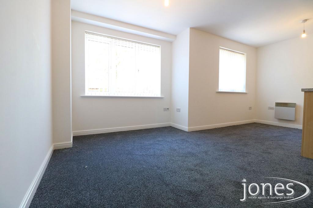 Apartment in Stockton-on-Tees, Norton - View 2