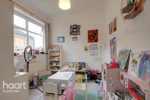 30 Claude Road, London, E13 0QB