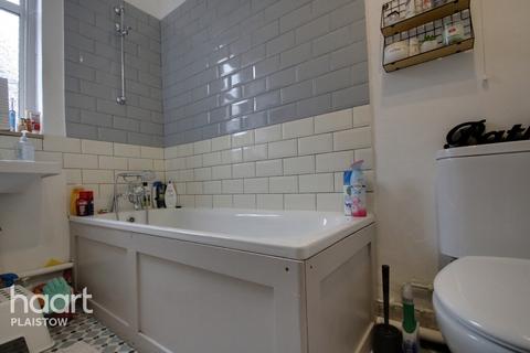 30 Claude Road, London, E13 0QB