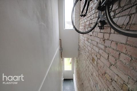 30 Claude Road, London, E13 0QB