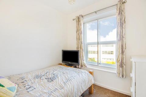 10 Lister Hill, Horsforth, Leeds, LS18 5AZ