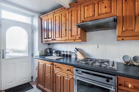 10 Lister Hill, Horsforth, Leeds, LS18 5AZ