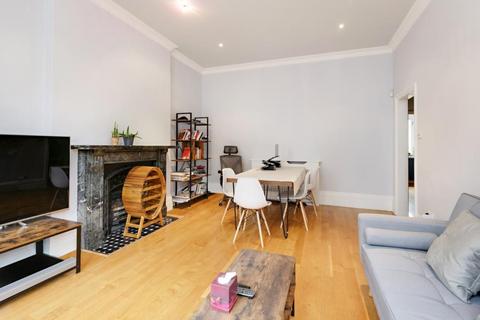 1 bedroom flat to rent, Crossfield Road, Belsize Park, NW3