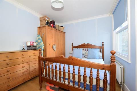 136 Mayfield Avenue, Dover, CT16 2PH