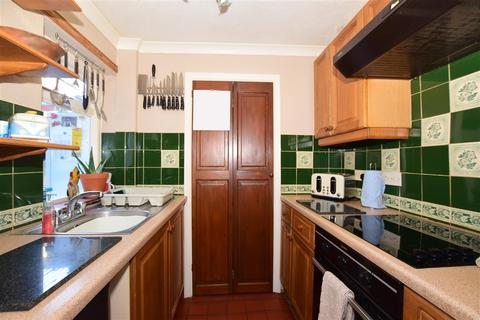 136 Mayfield Avenue, Dover, CT16 2PH