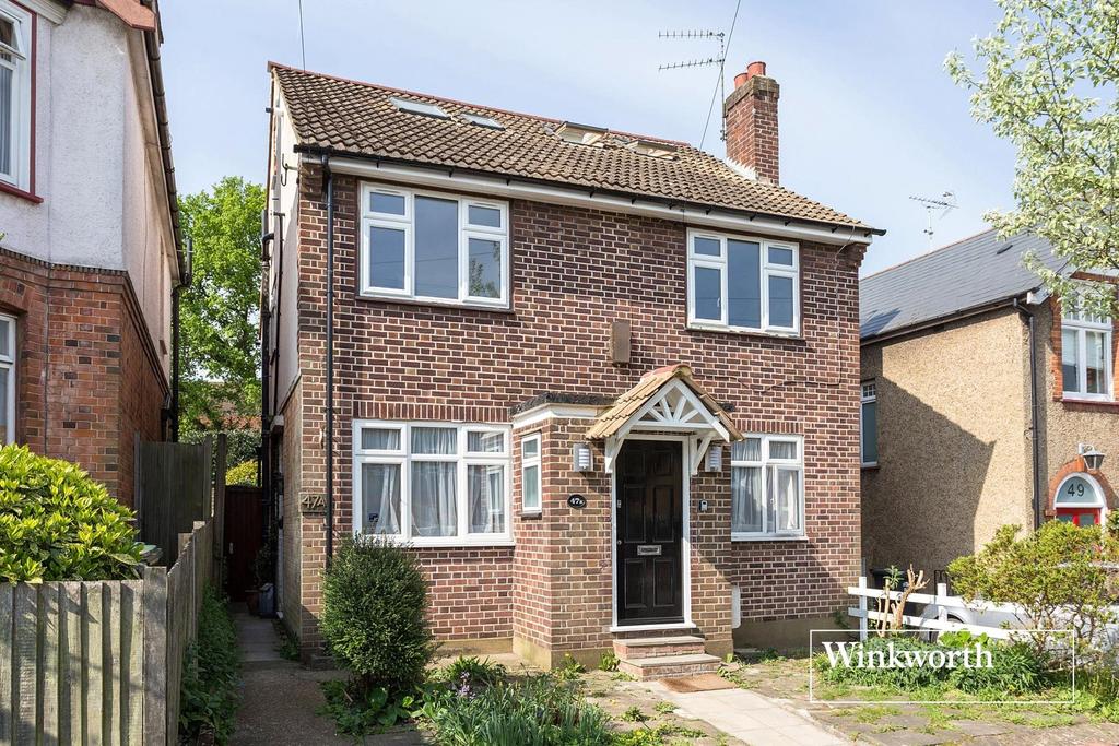 Byng Road, High Herts, EN5 3 bed £525,000