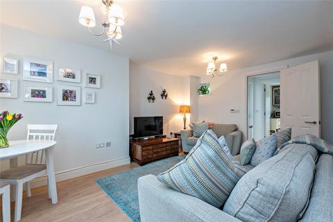 8 Pembroke Fields, Dinton, Salisbury, SP3 5EE