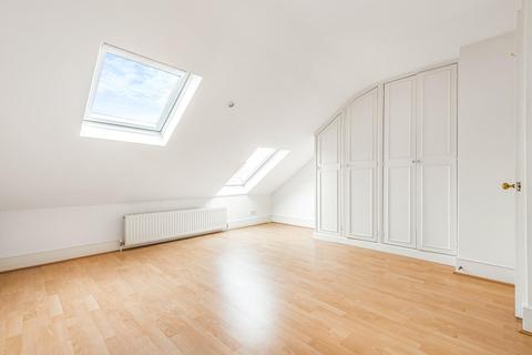 16b Weiss Road, London, SW15 1DH