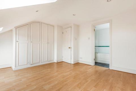 16b Weiss Road, London, SW15 1DH