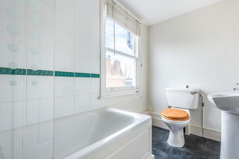 16b Weiss Road, London, SW15 1DH