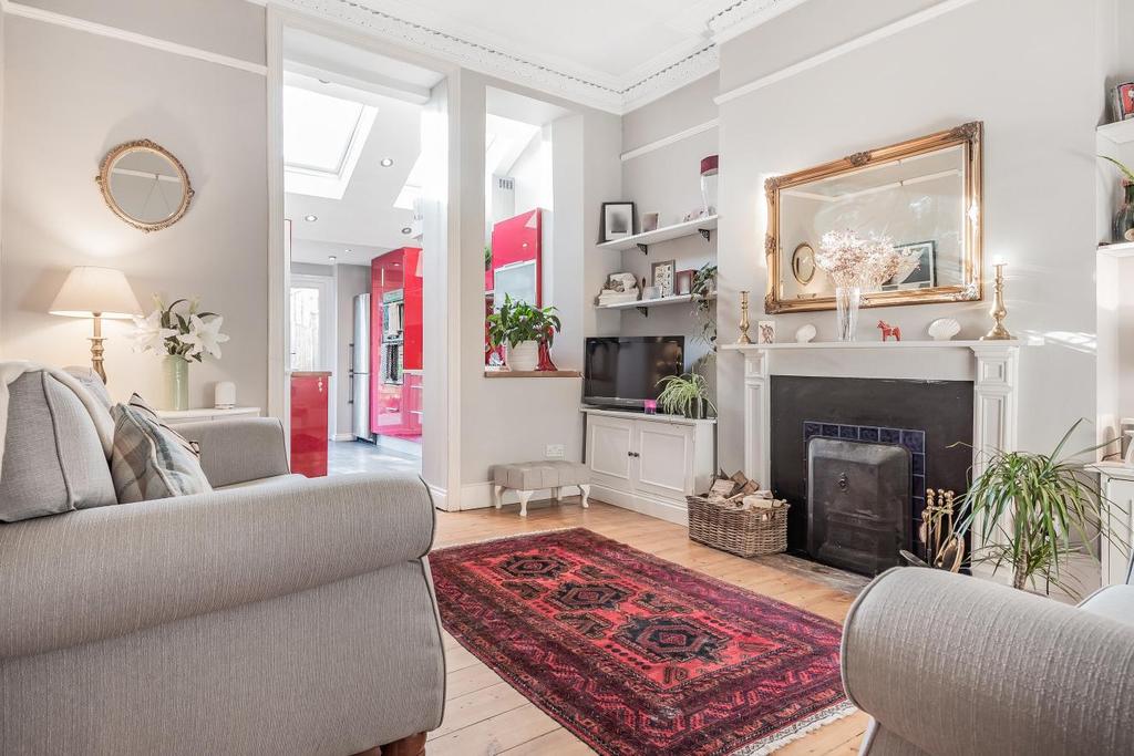 Halesworth Road, Lewisham 2 bed flat £575,000