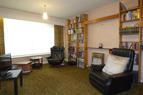 8 Burnedge Fold Road, Grasscroft, Oldham, OL4 4EE