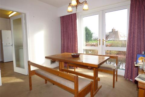8 Burnedge Fold Road, Grasscroft, Oldham, OL4 4EE