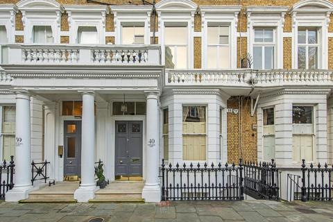 40a Emperors Gate, London, SW7 4HJ