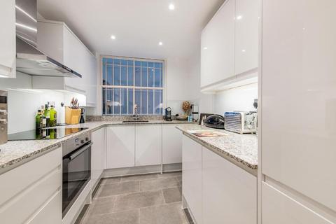 40a Emperors Gate, London, SW7 4HJ