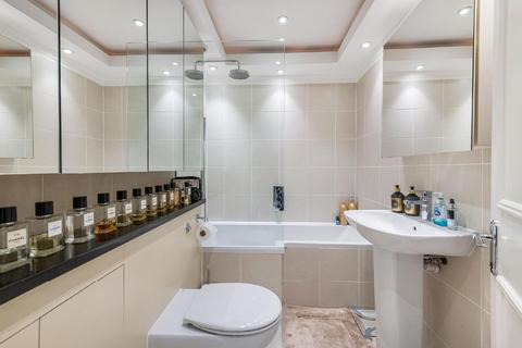 40a Emperors Gate, London, SW7 4HJ