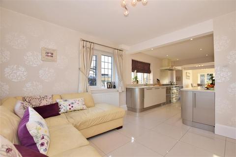 49 Spring Grove, Loughton, IG10 4QD