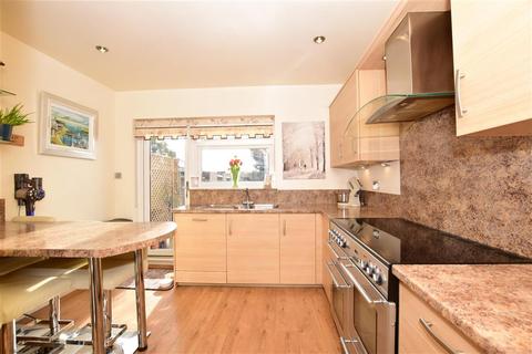 2 Westbury Terrace, Upminster, RM14 3LU