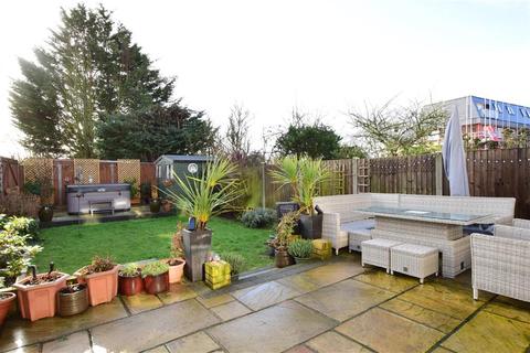 2 Westbury Terrace, Upminster, RM14 3LU