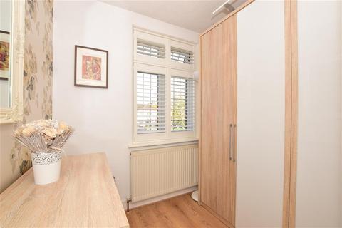 2 Westbury Terrace, Upminster, RM14 3LU