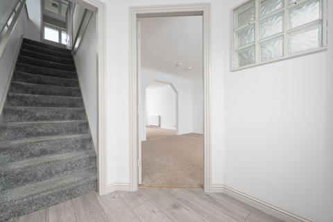3 bedroom semi-detached house for sale, Petershill Gardens, Bathgate, West Lothian, EH48
